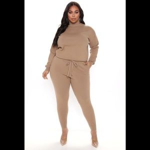 NWOT Fashion Nova Chill Mami Sweater set